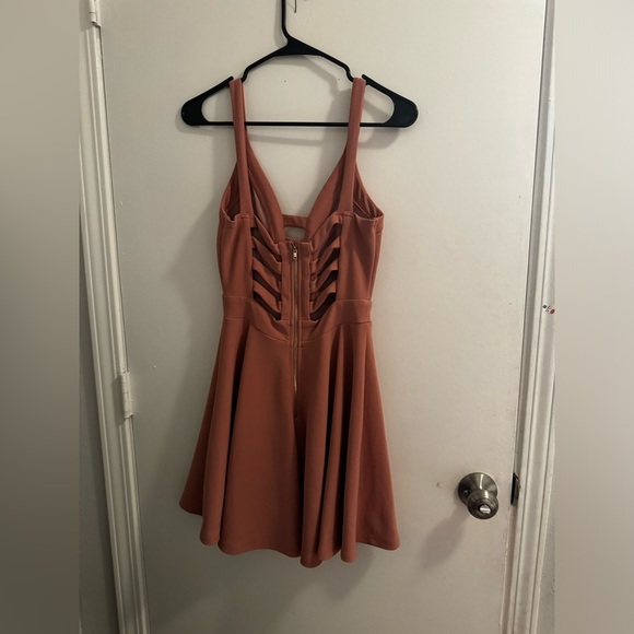 Small - Picture 1 of 3